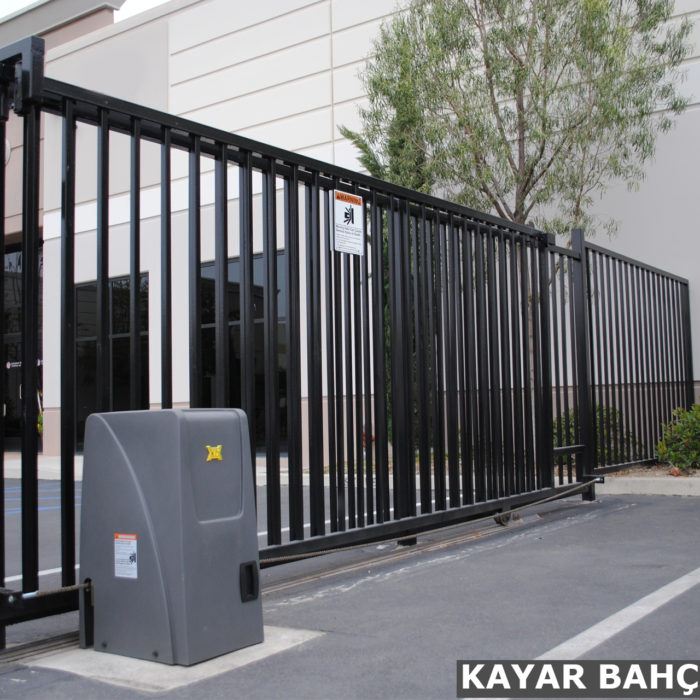 KAYAR BAHÇE KAPISI